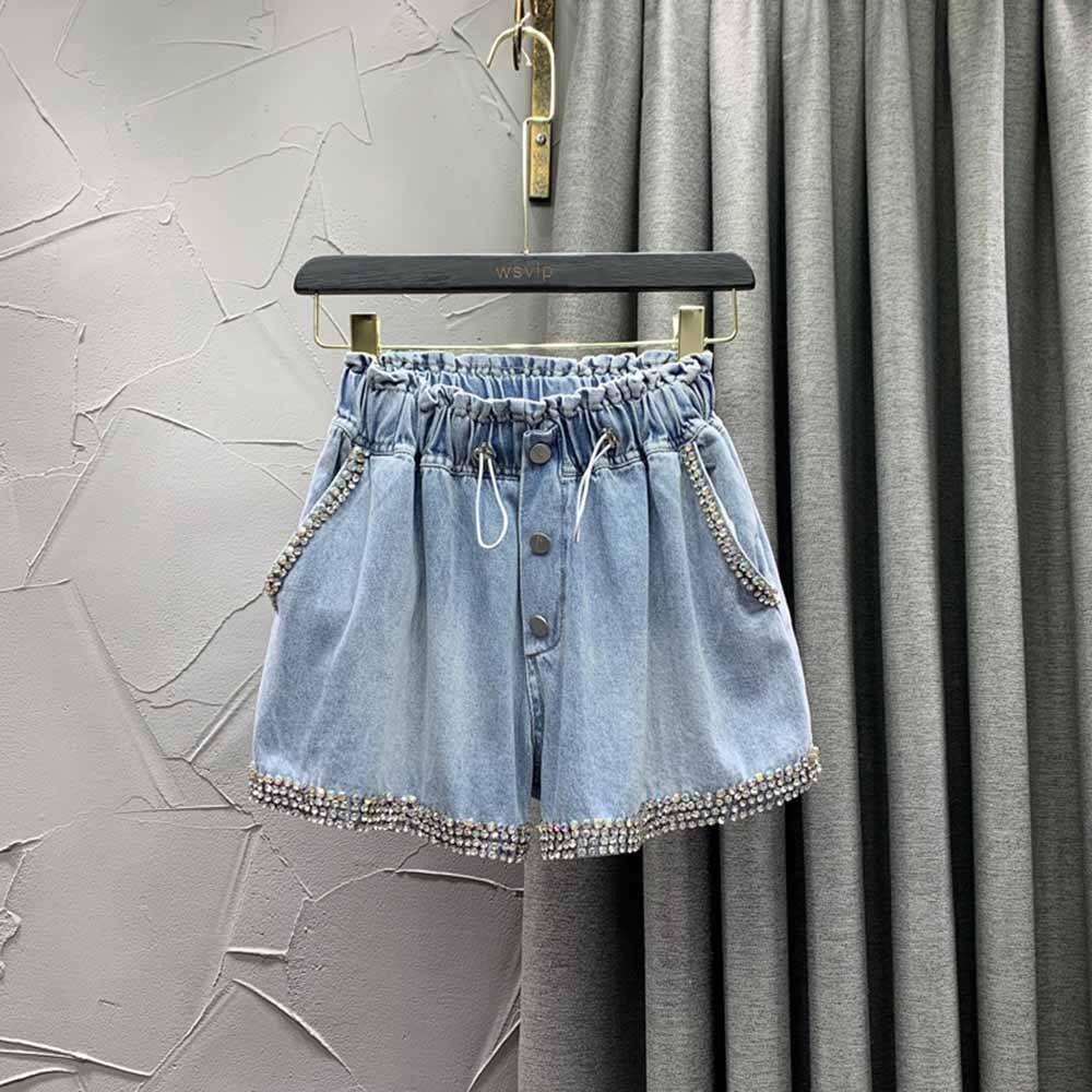 Pantalones cortor con Pedrería