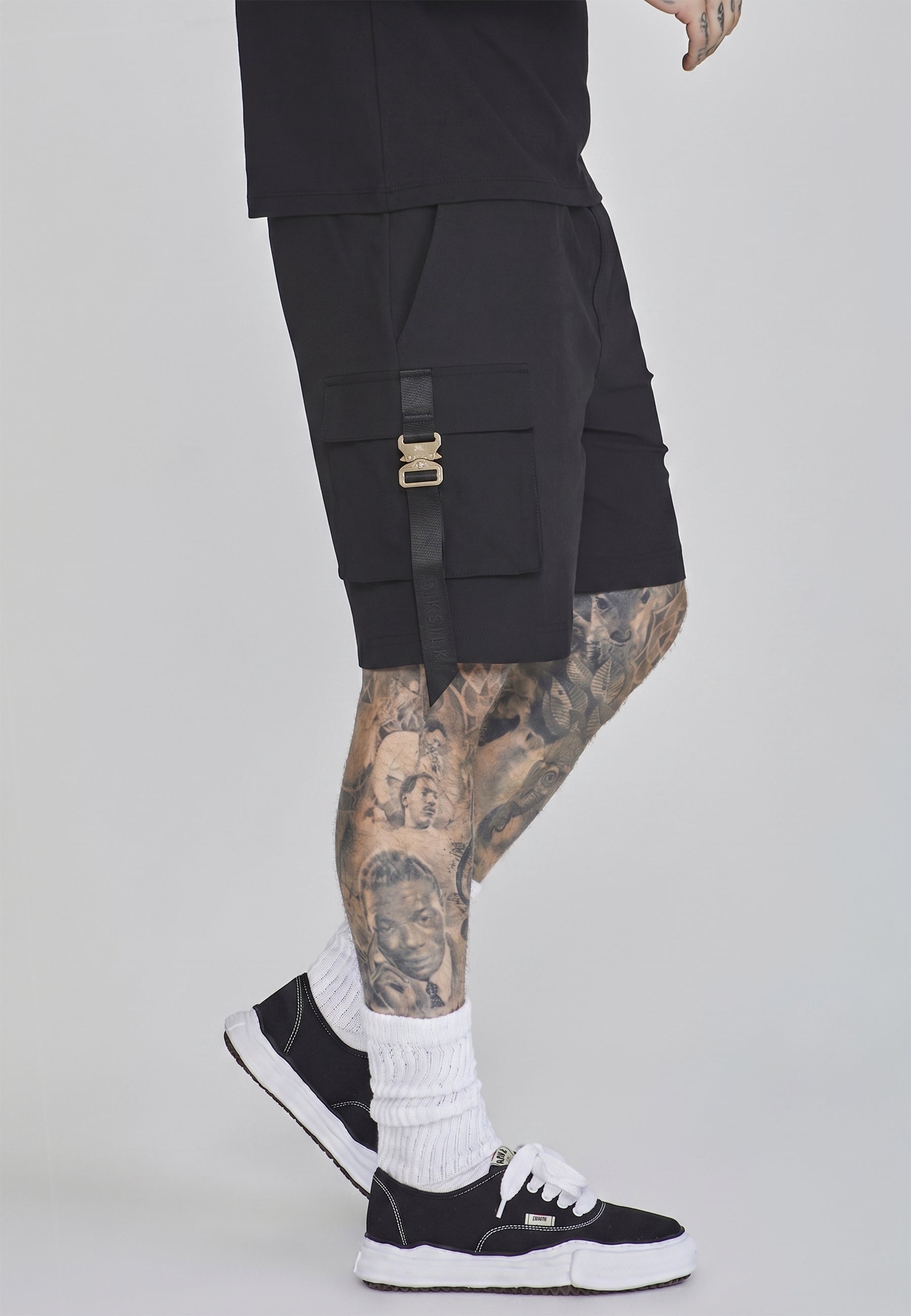 Pantalón corto de vuelo negro